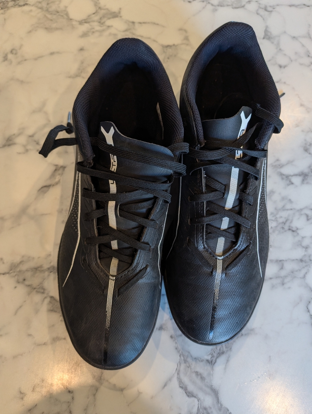 Puma Indoor Soccer Shoes - Picture 2 of 5